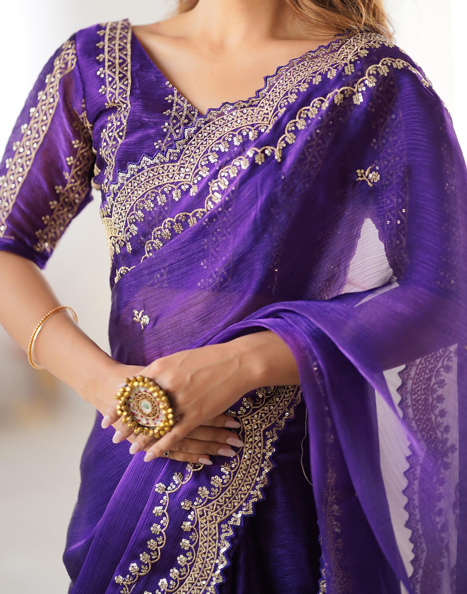 SIRIL Women's Shimmer Chiffon Sequence Embroidery Scalloped Border Saree With Unstitched Blouse Piece (4317S167_Purple) - Image 2