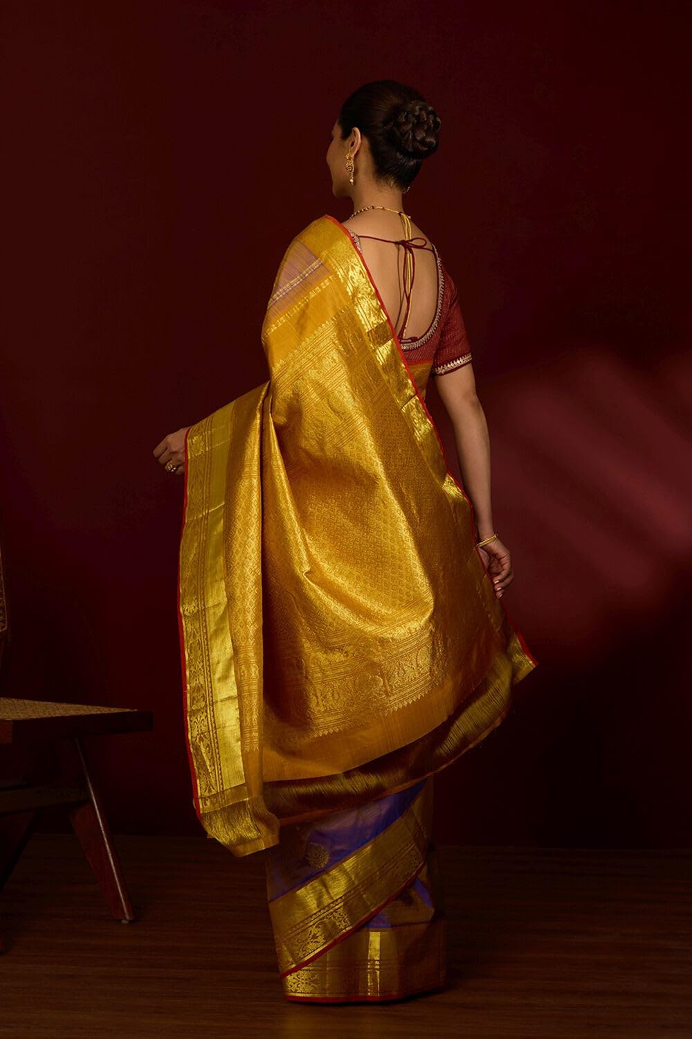 Taneira Blue Pure Silk Kanjeevaram Woven Saree - Image 4