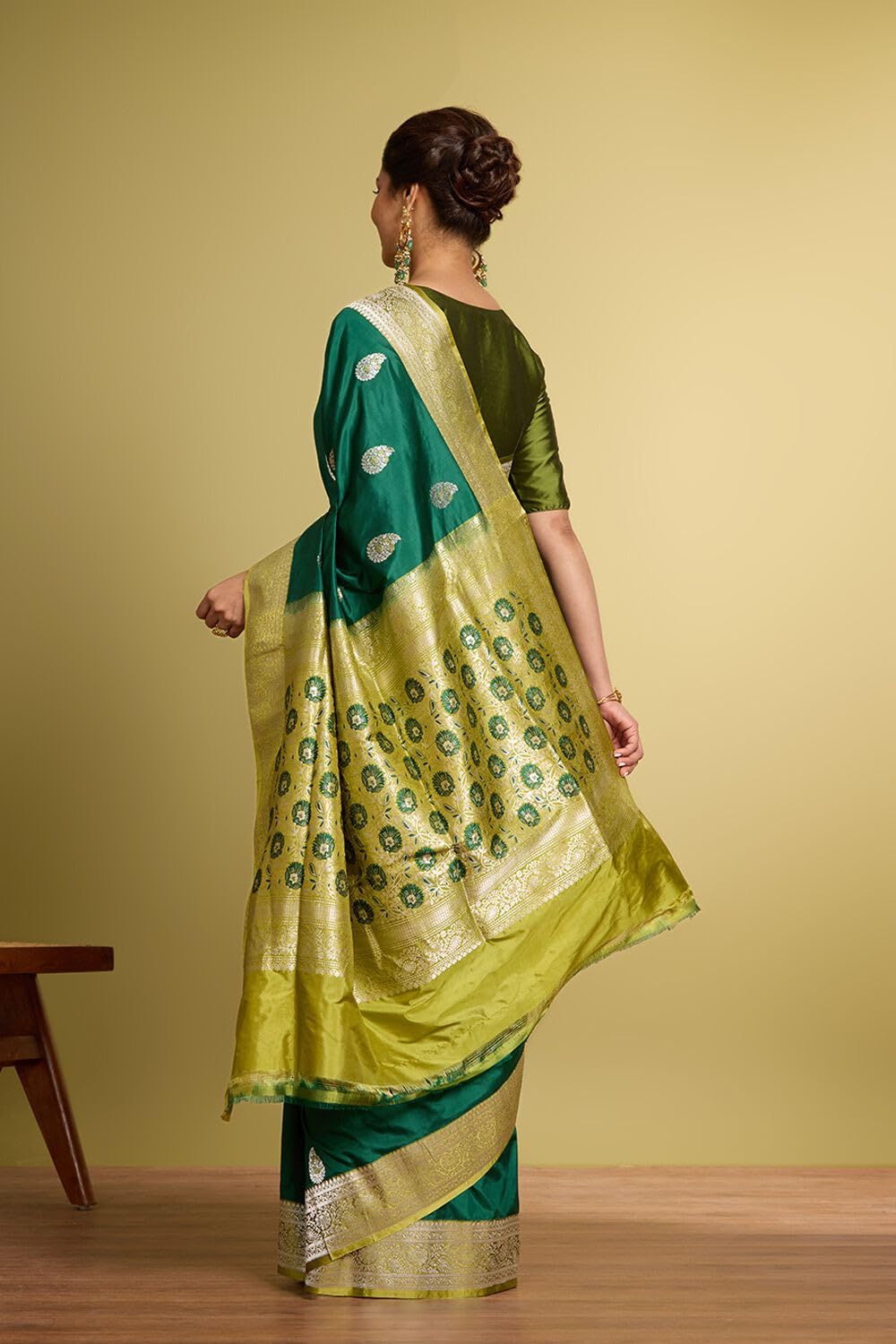 Taneira Green Pure Silk Banaras Kadwa Saree - Image 5