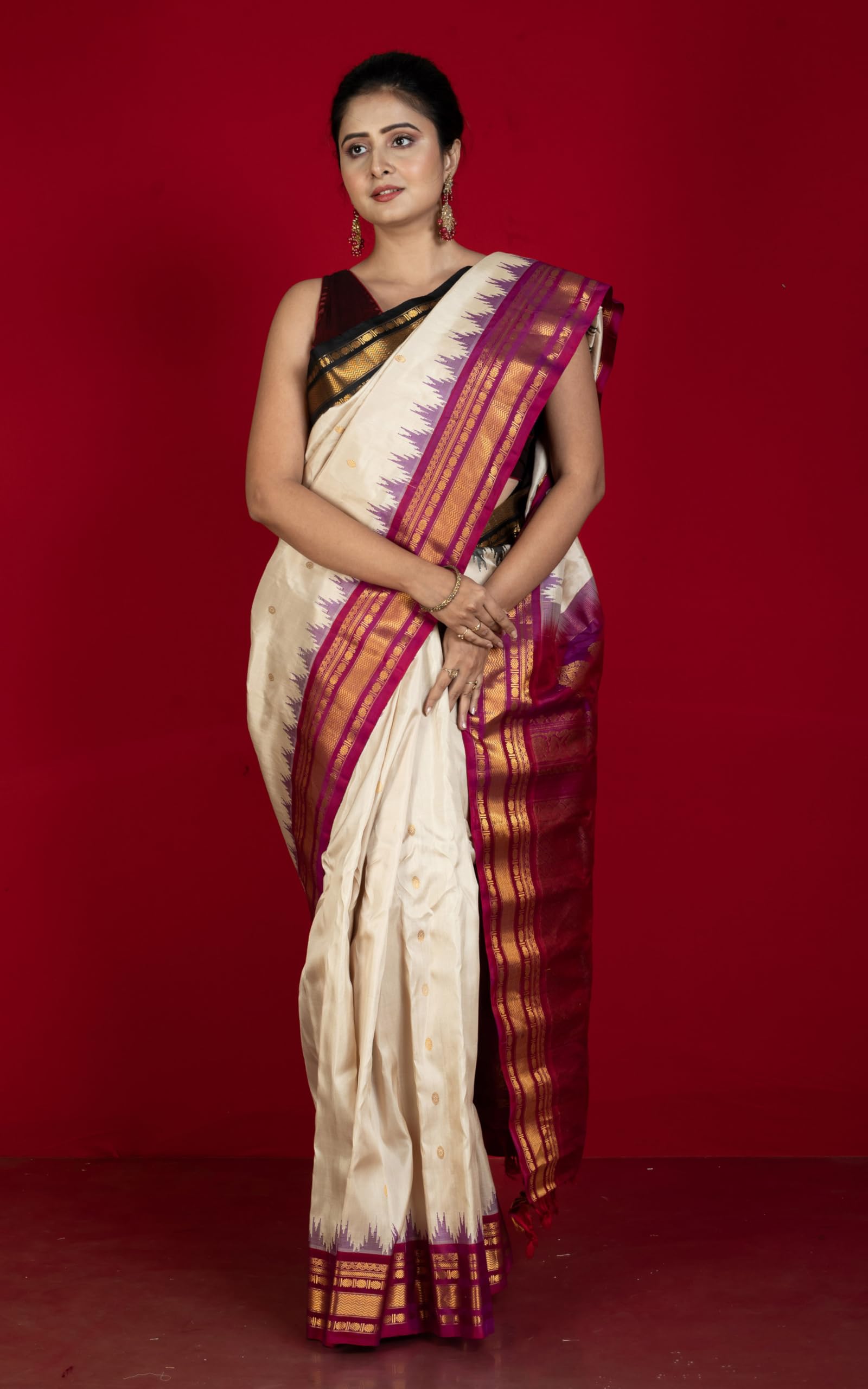 Exclusive Woven Ganga Jamuna Border Gadwal Silk Saree in Pearl Bush, Onyx Black, Purplish Red and Golden Zari Weave - Ethnic Wear for Wedding, Office, Party, Pooja & Festivals - Image 5