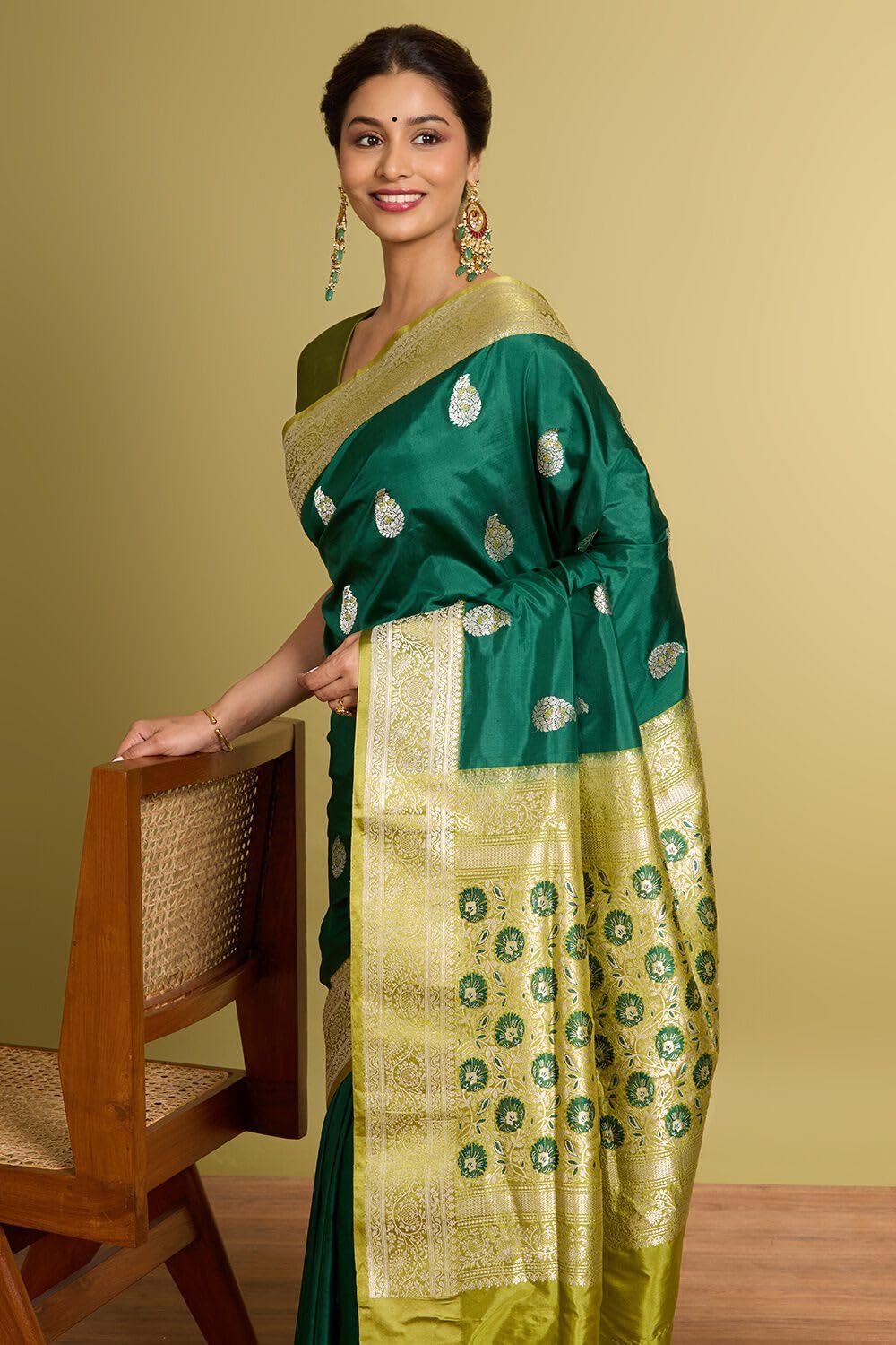 Taneira Green Pure Silk Banaras Kadwa Saree - Image 4