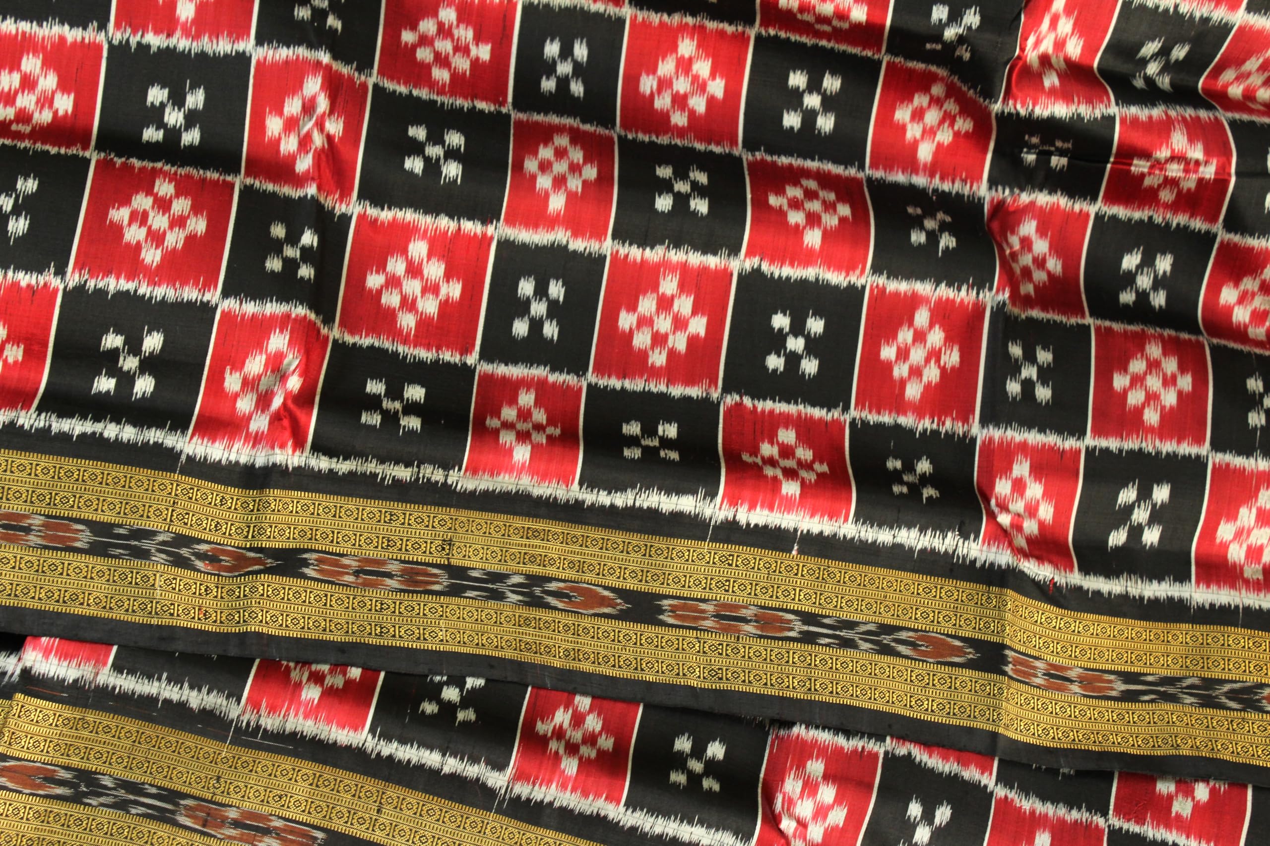 PRANTIKA Women's Odisha Khandua Silk Sambalpuri Nuapatna Ikkat Saree - Image 2